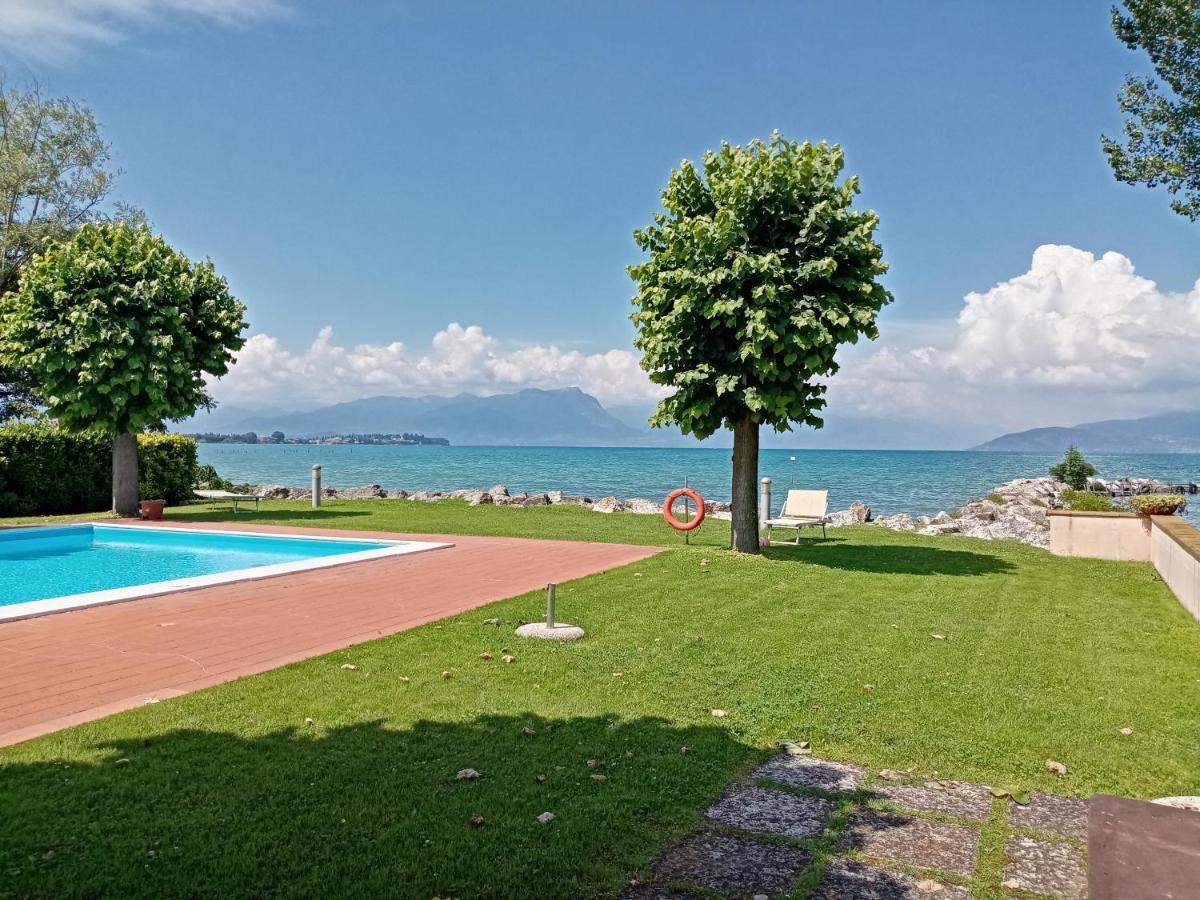 Casa Lugana 15 - Monolocale Con Piscina Fronte Lago Сірміоне Екстер'єр фото