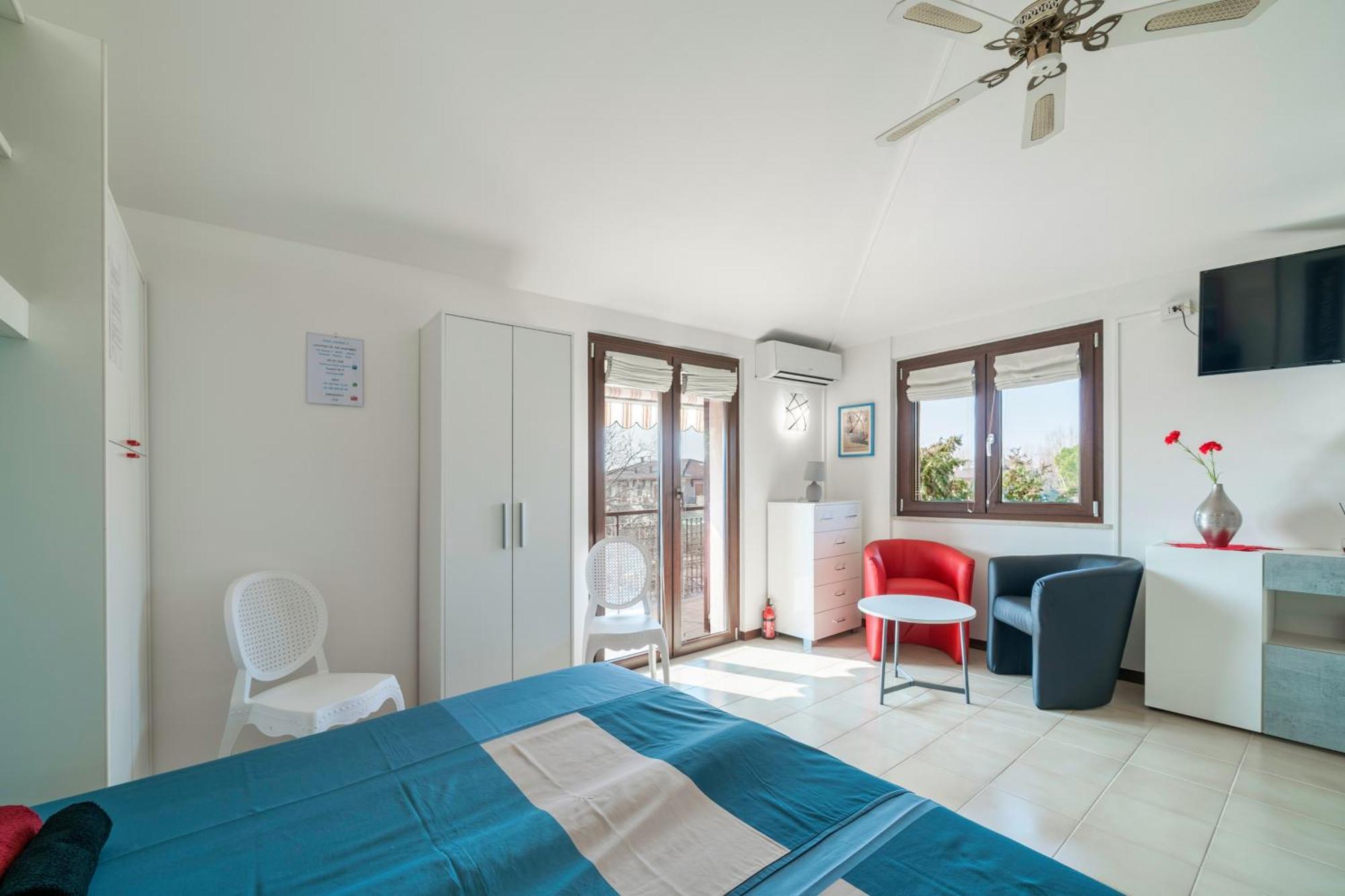 Casa Lugana 15 - Monolocale Con Piscina Fronte Lago Сірміоне Екстер'єр фото