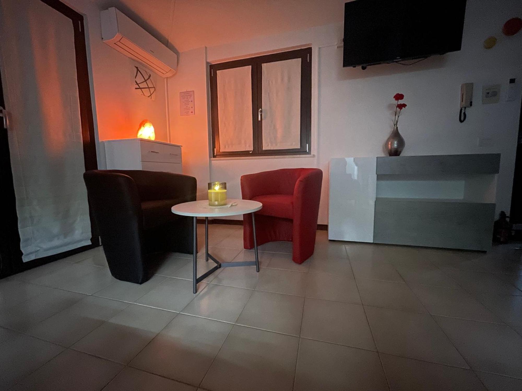 Casa Lugana 15 - Monolocale Con Piscina Fronte Lago Сірміоне Екстер'єр фото